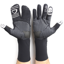 GLOVZ Race Gloves with fold-out wind blocking shell